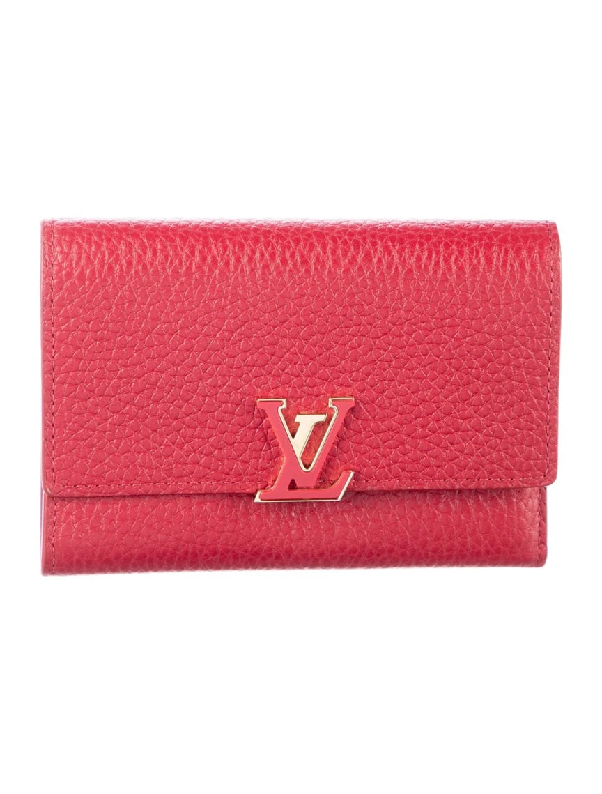 Pre Owned Louis Vuitton  Leather Capucines Compact Wallet