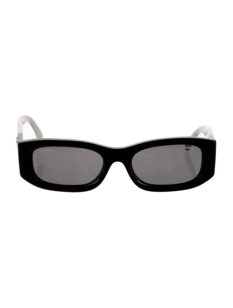 Pre Owned Chanel  Interlocking CC Logo Oversize Sunglasses