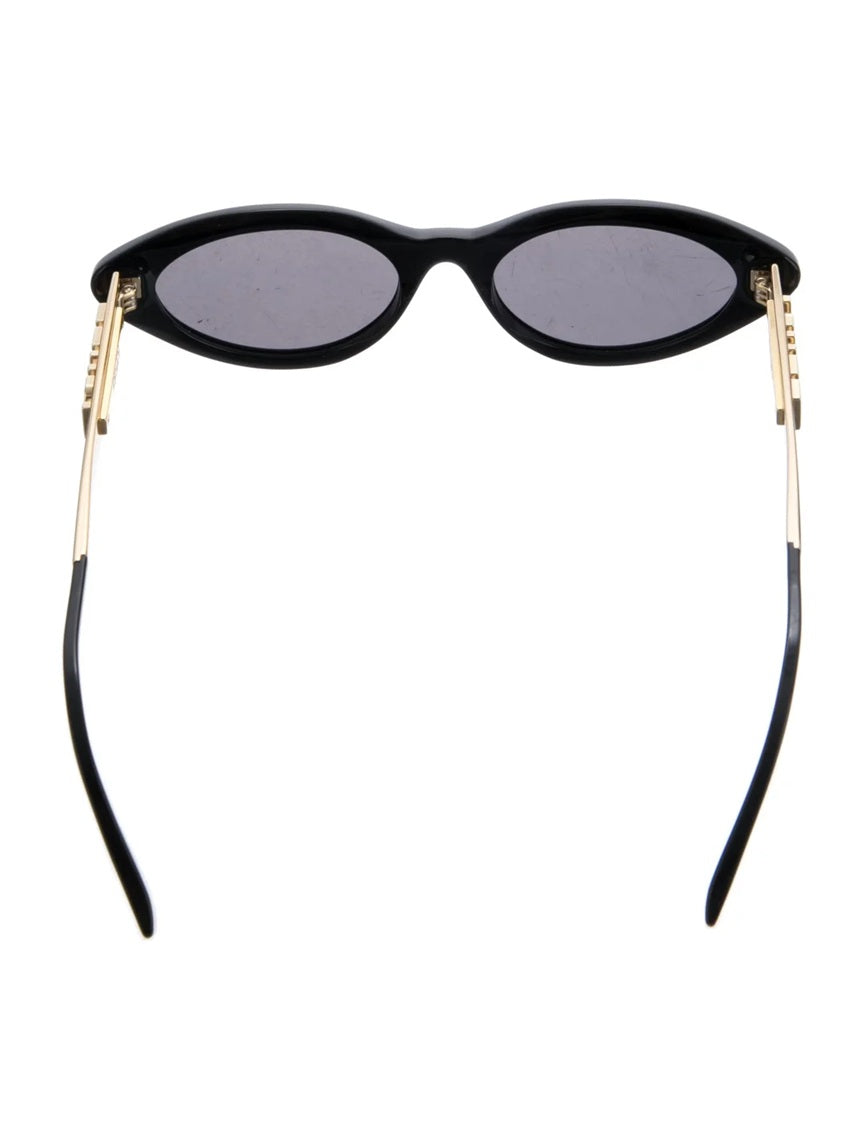 Pre Owned Fendi  Cat-Eye Tinted Sunglasses