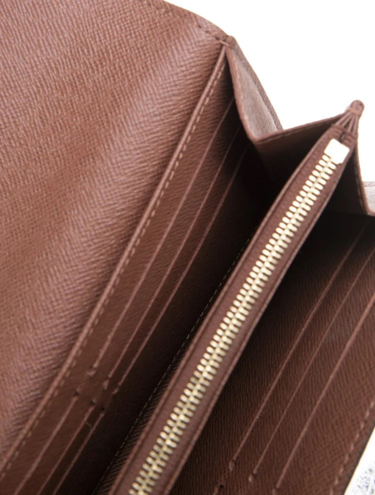 Pre Owned Louis Vuitton wallet