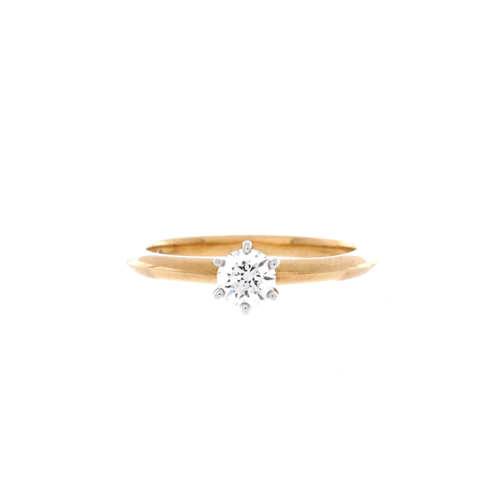 Pre Owned Tiffany & Co. Tiffany Setting Solitaire Ring 18K Yellow Gold and RBC Diamond F/VVS2 0.27CT