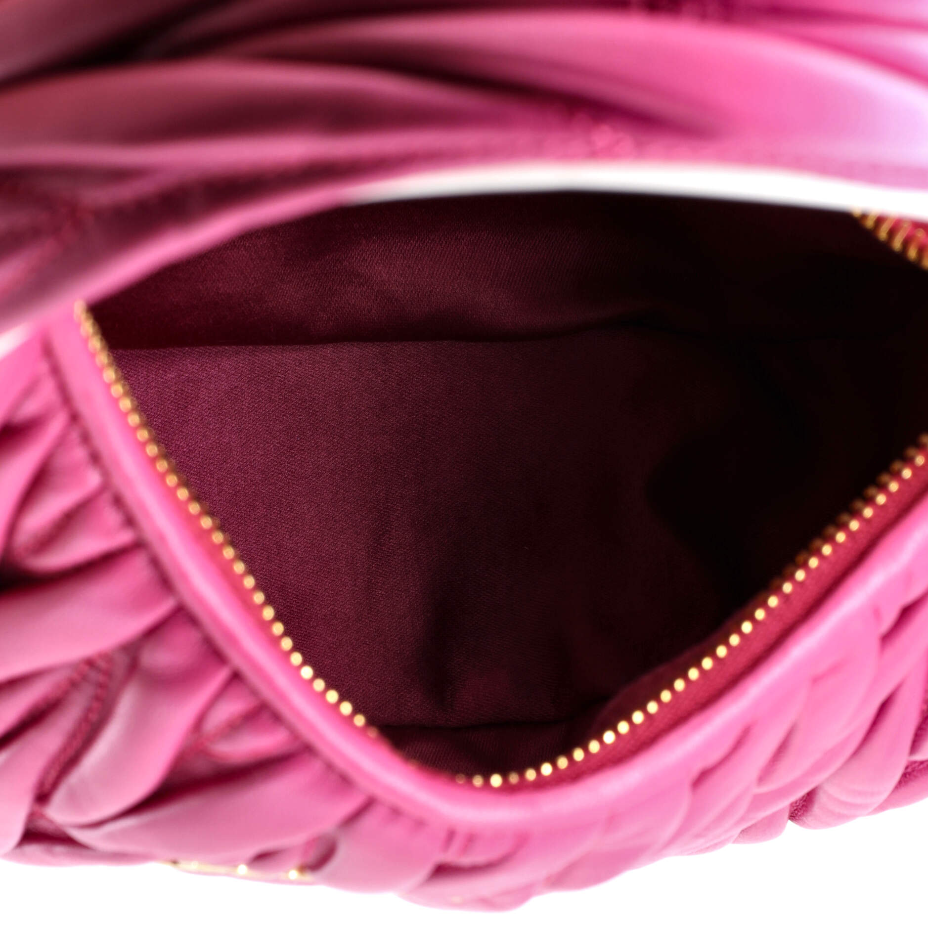 Pre Owned Miu Miu Wander Hobo Matelasse Leather Small