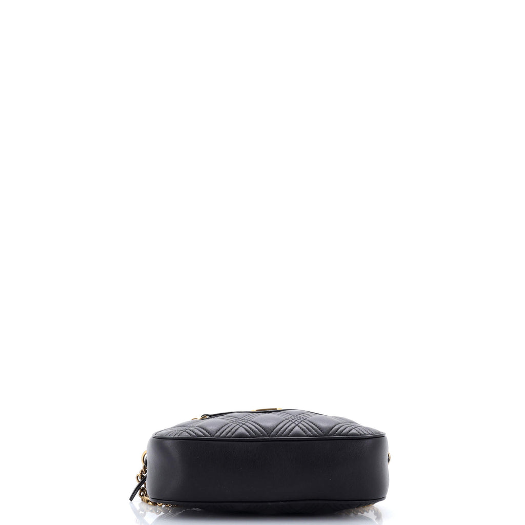 Pre Owned Valentino Garavani Quiltie 67 Camera Bag Quilted Leather Small