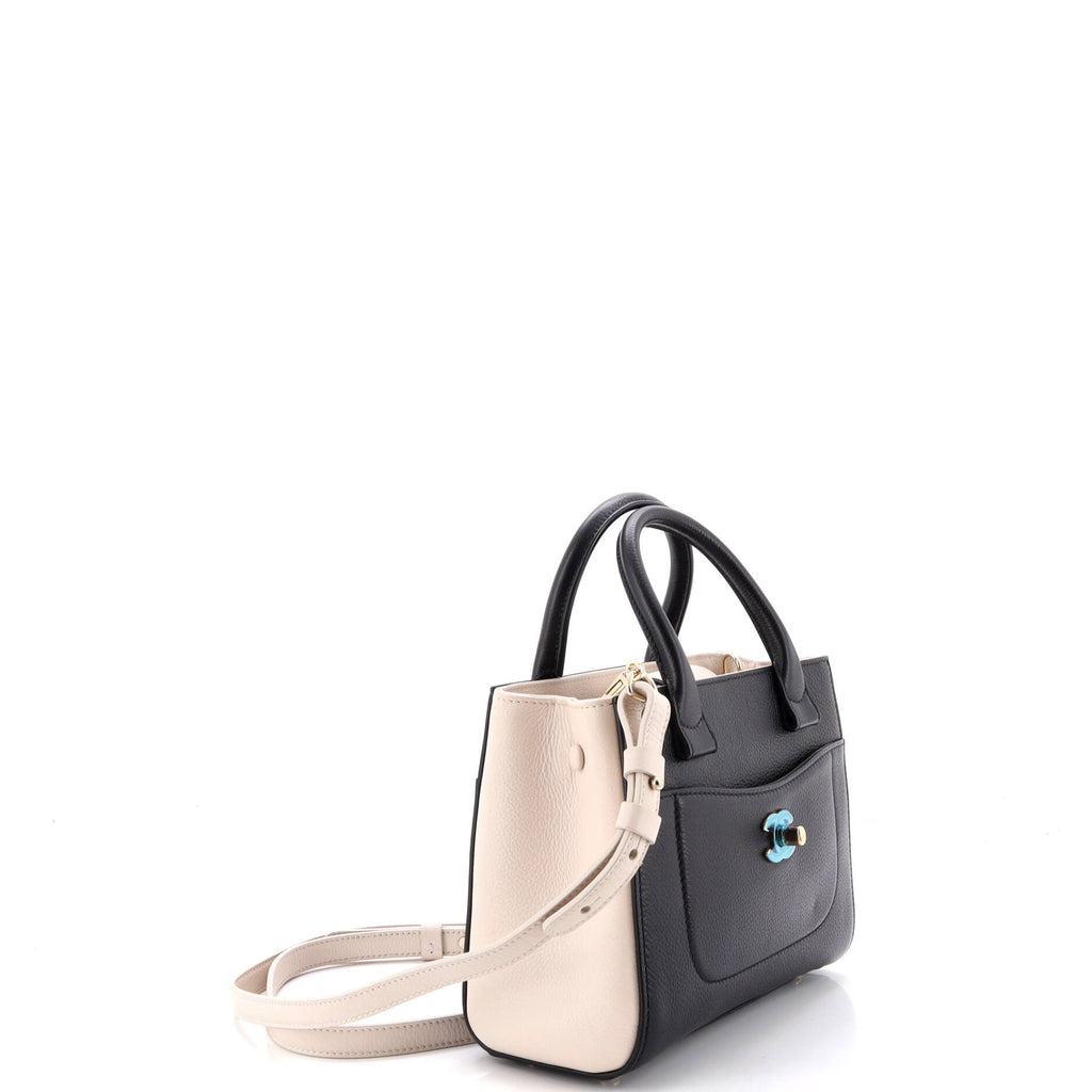 Pre Owned Chanel Neo Executive Tote Grained Calfskin Mini