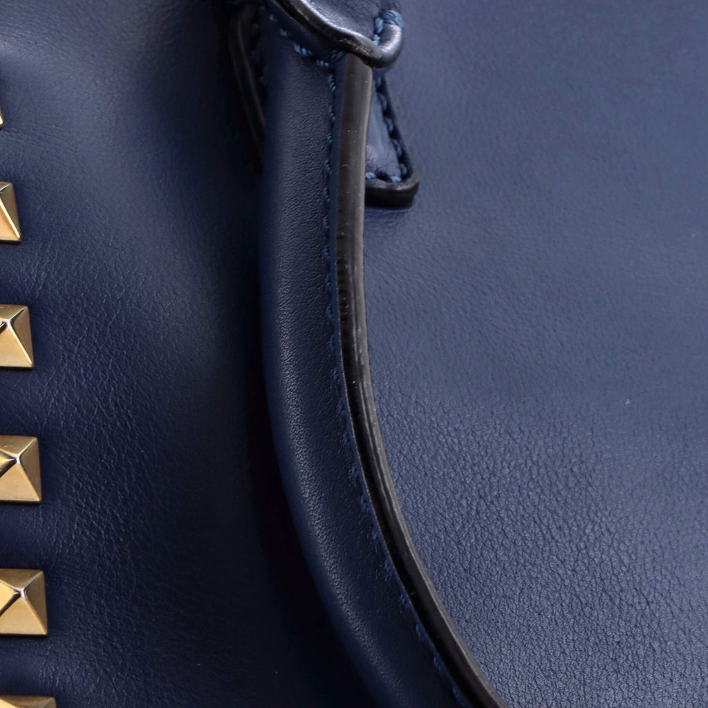 Pre Owned Valentino Garavani Rockstud Tote Rigid Leather Small