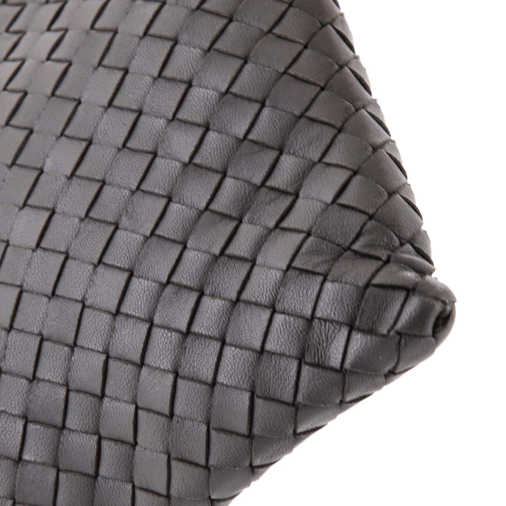 Pre Owned Bottega Veneta Zip Pouch Intrecciato Nappa Large
