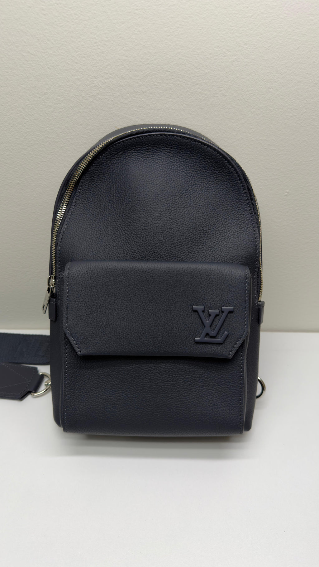 Pre Owned Louis Vuitton pilot Slingbag Bagpack